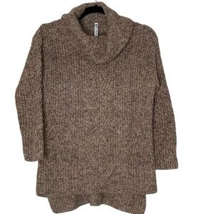 Lea & Nicole brown turtleneck sweater. Size M